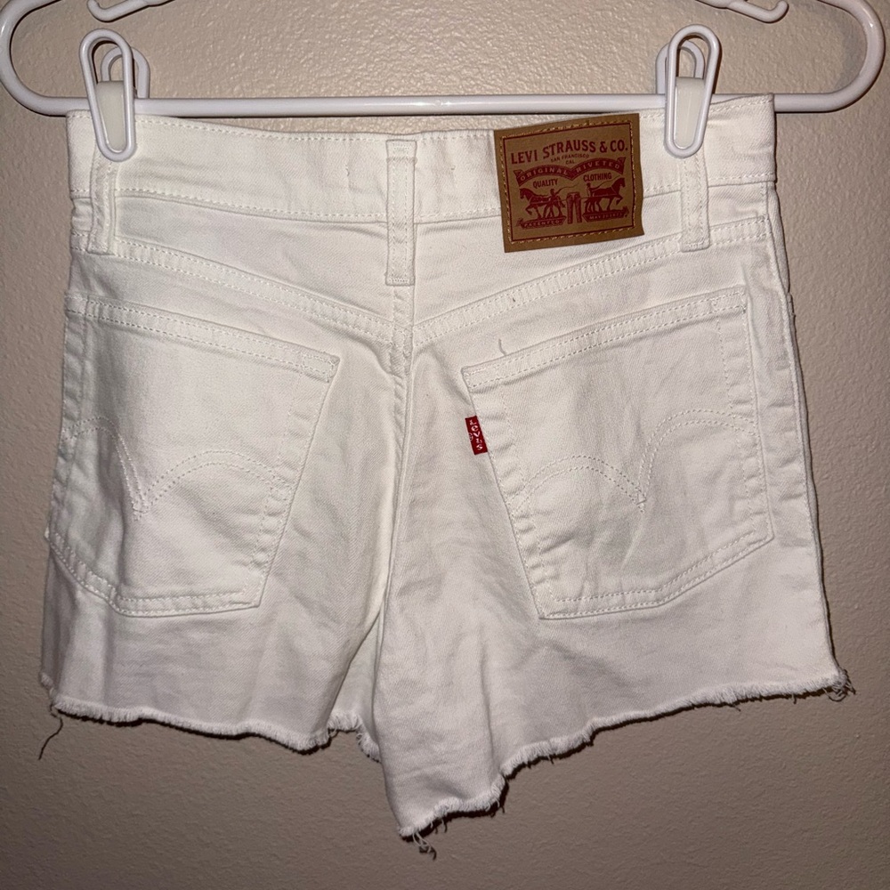 Levi’s High Rise Distressed White Denim Women Shorts size 25 - Picture 2 of 2